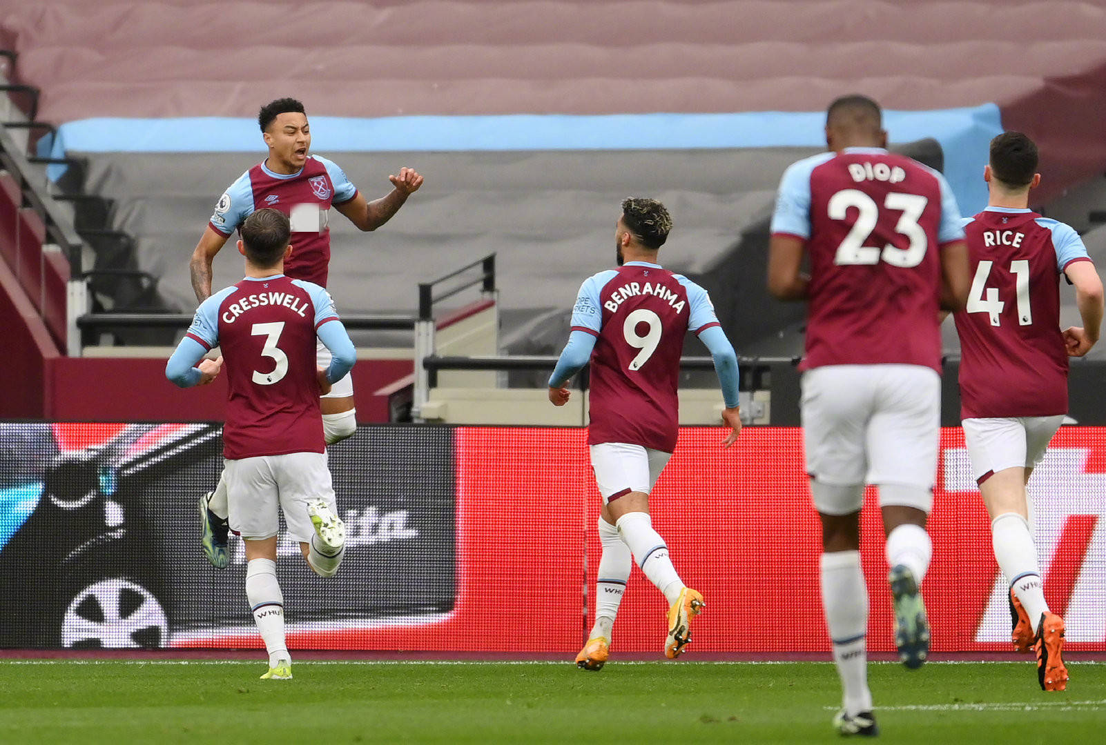 然而在赛后 然而在赛后